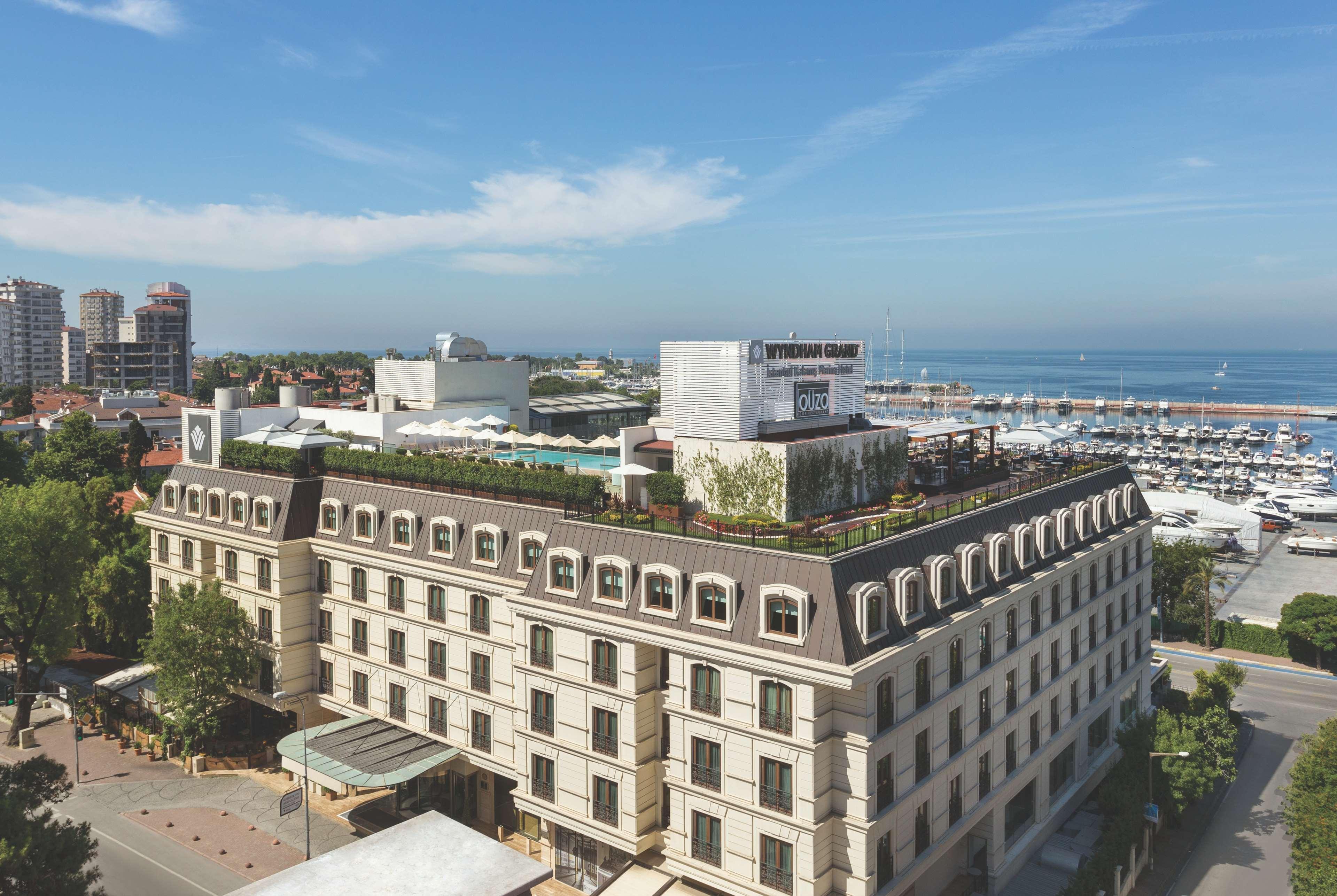 Wyndham Grand Istanbul Kalamis Marina Hotel Exterior photo